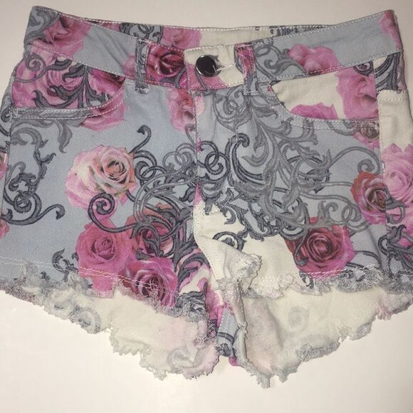 H&M Conscious Collection Roses Shorts - Picture 2 of 14